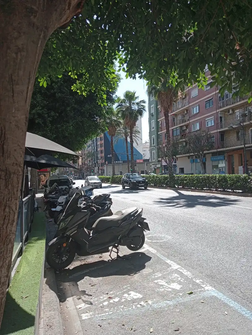 Vista exterior de Piso en venta en Valencia con Aire acondicionado, Parquet y Amueblado