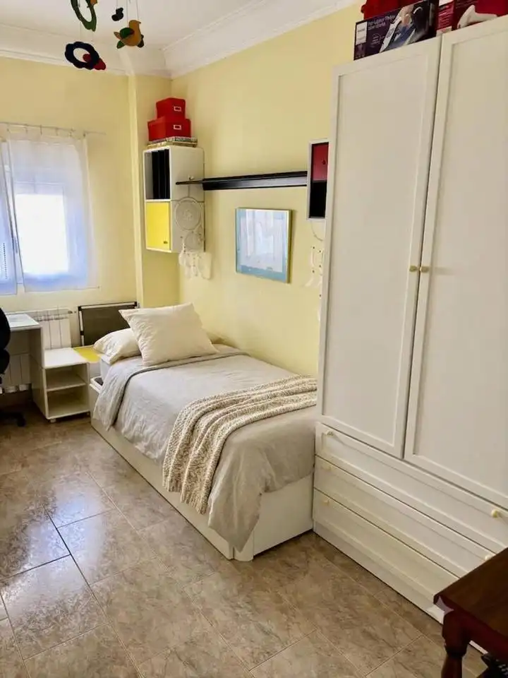 Habitación de Piso en venta en Zaragoza con Aire acondicionado, Calefacción y Terraza