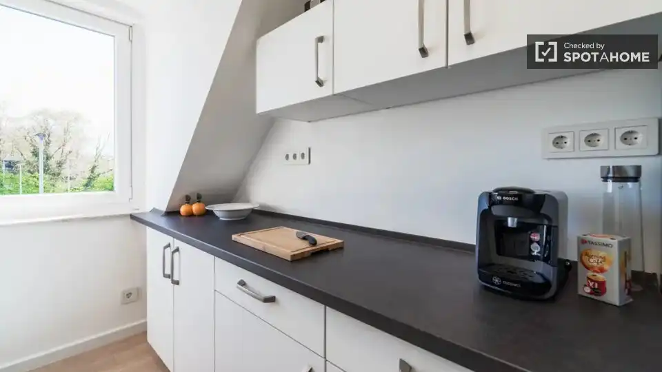 Cuina de Apartament per a compartir en Fraga amb Aire condicionat, Terrassa i Moblat