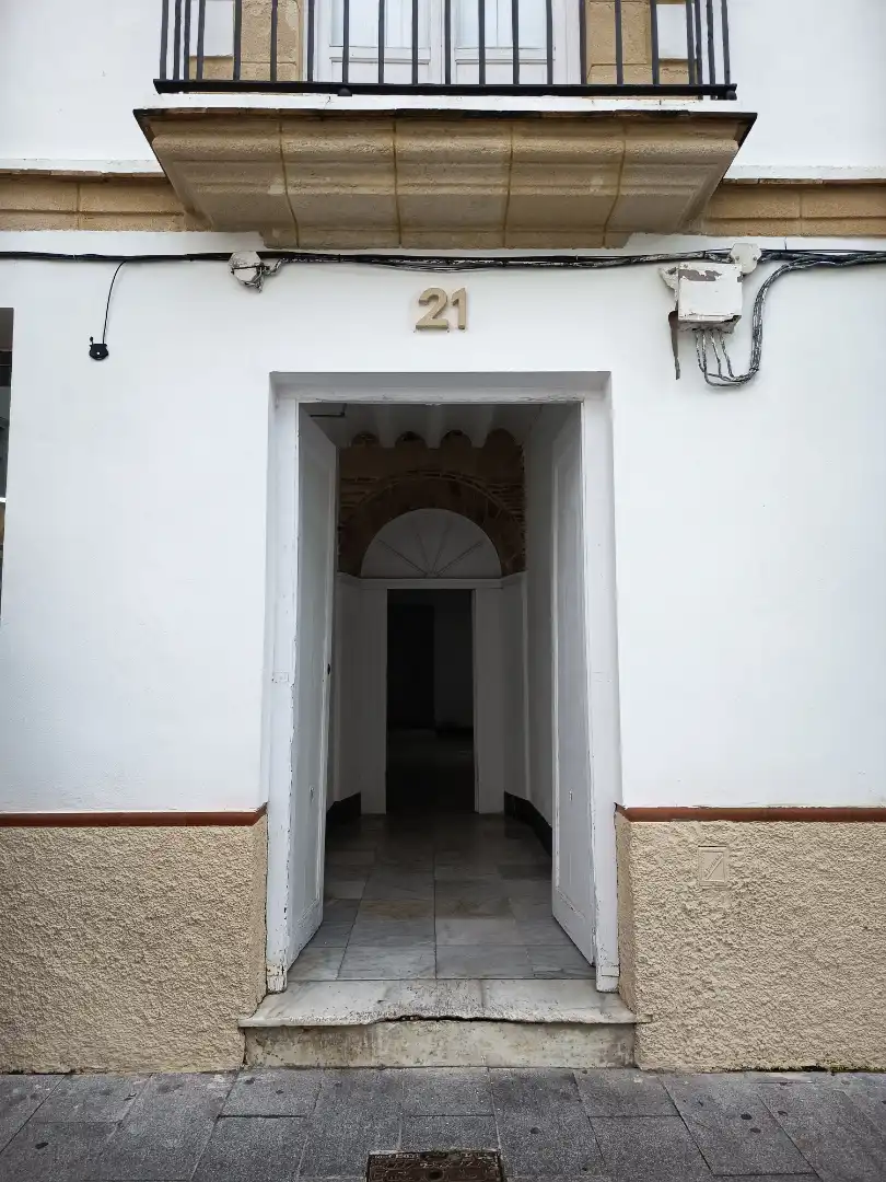 Local comercial de lloguer a Plaza de España 25