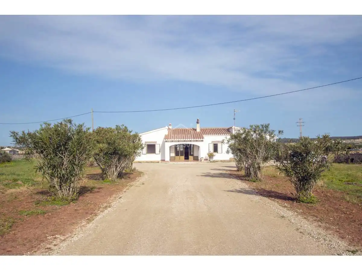Landhaus mit Garten zum Verkauf in Ciutadella