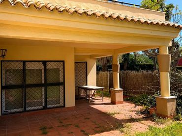 Piso con piscina en venta en Vistahermosa - Fuentebravía