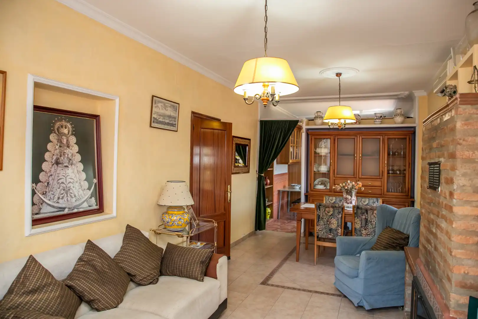 Sala de estar de Casa o chalet en venta en Castilleja de la Cuesta con Aire acondicionado, Calefacción y Jardín privado