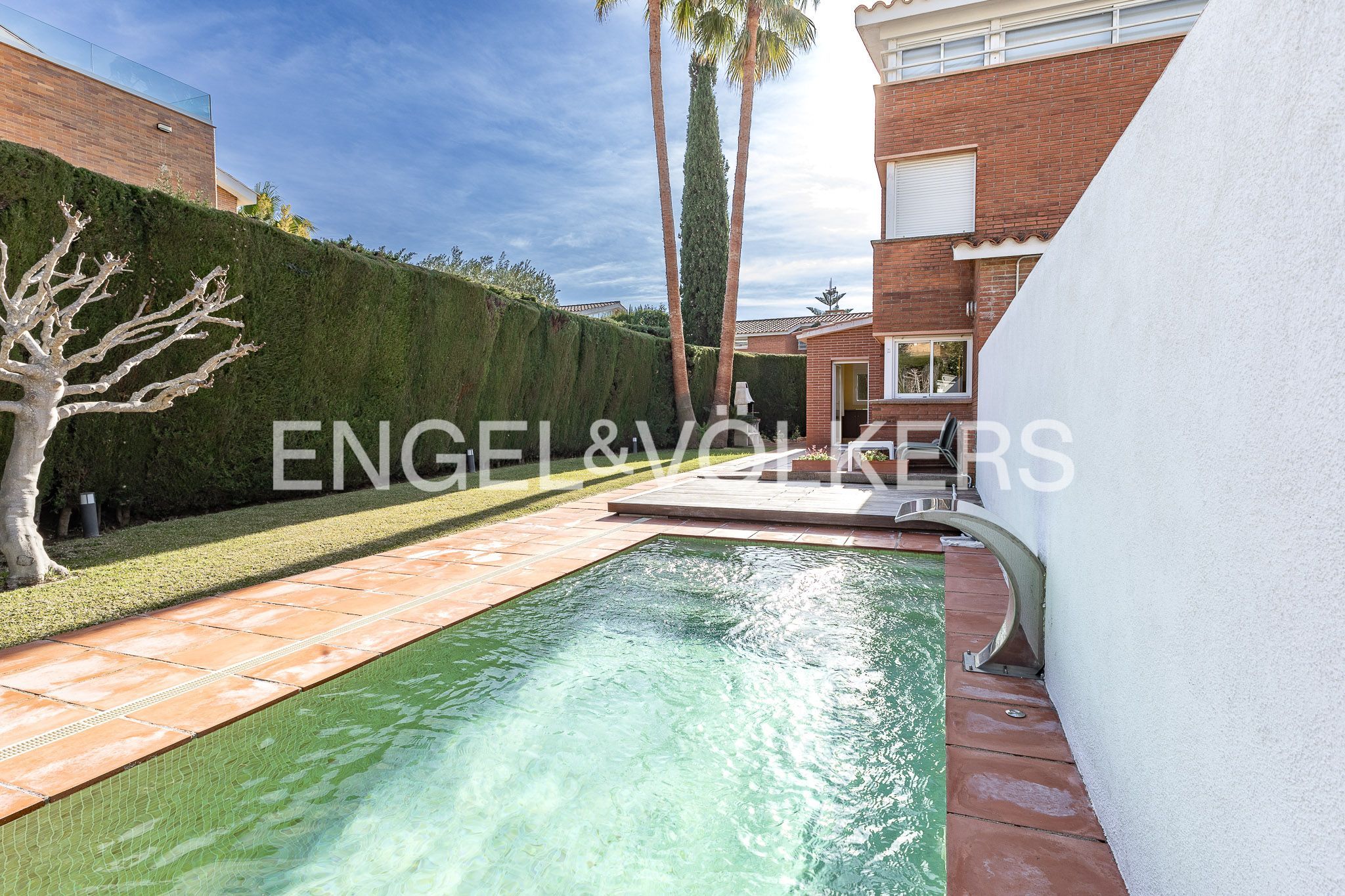 Exterior view of House or chalet for sale in Sant Vicenç de Montalt  with Air Conditioner, Heating and Private garden