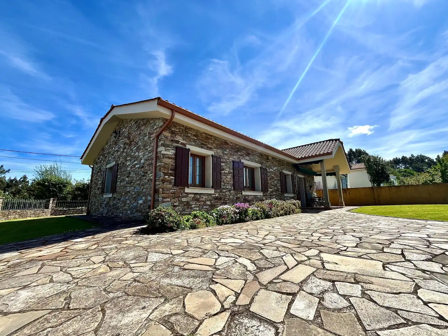 Außenansicht von Haus oder Chalet zum Verkauf in Valdoviño mit Heizung, Privatgarten und Abstellraum