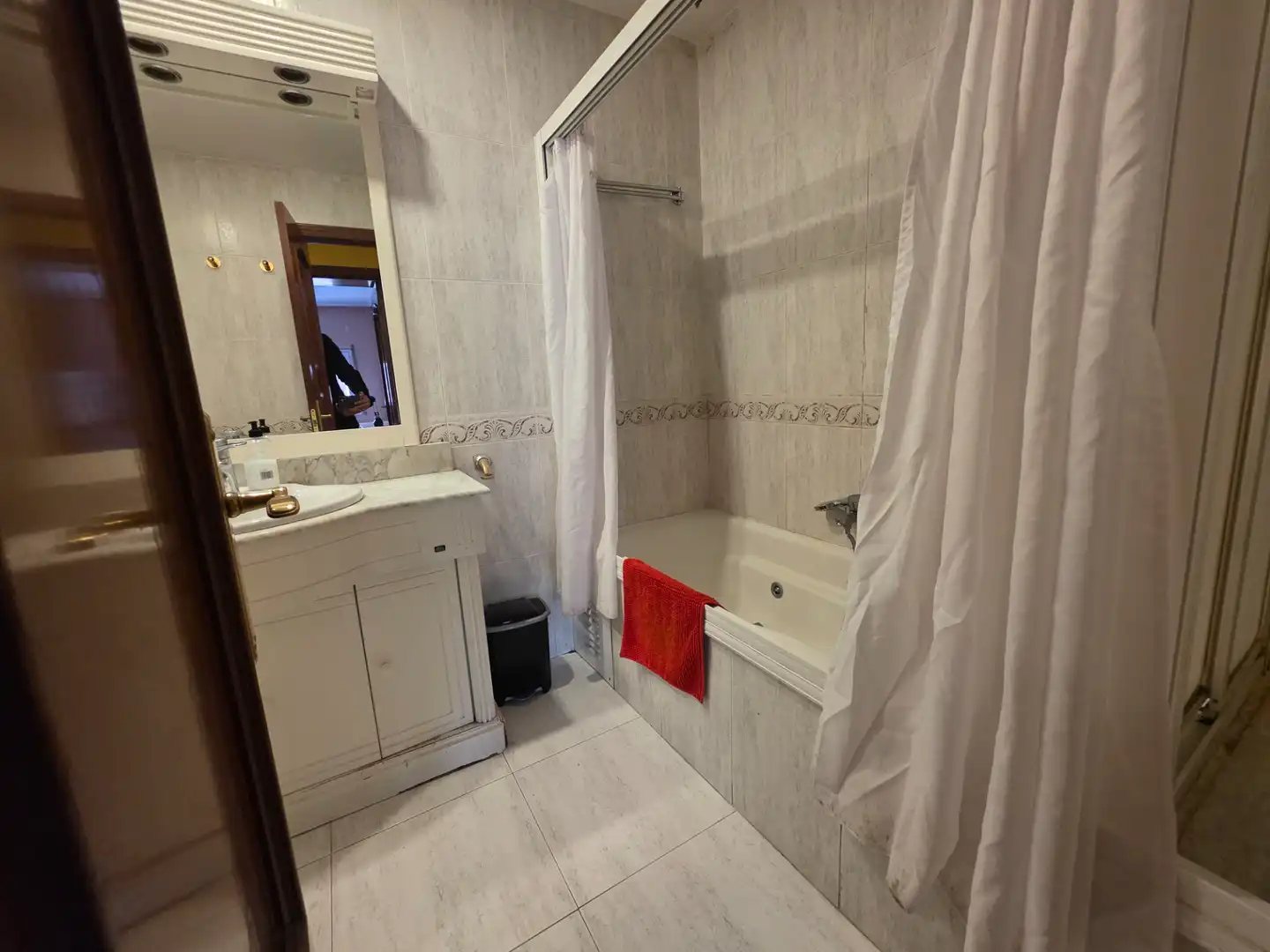 Badezimmer von Wohnung zum Verkauf in Madrid mit Klimaanlage, Heizung und Parkett