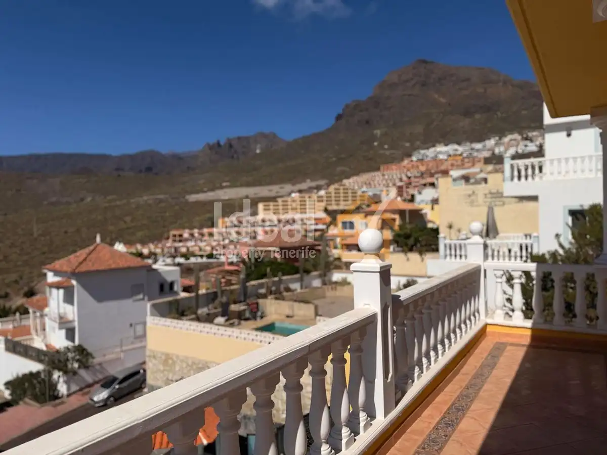 Detached house with pool for sale in Costa Adeje, imagen 6