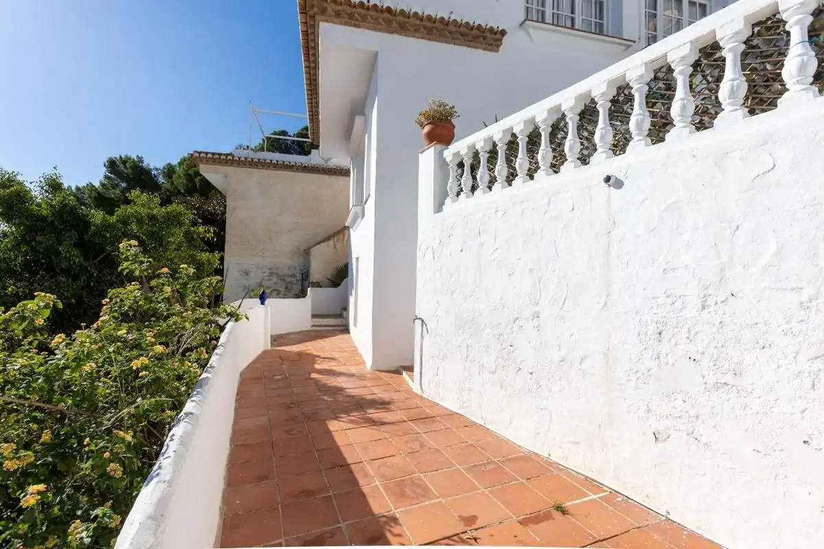 Vista exterior de Casa o chalet en venta en Almuñécar con Aire acondicionado, Jardín privado y Terraza