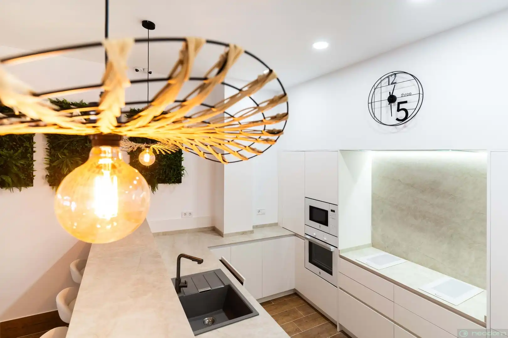 Kitchen of Buildings for sale in Alicante / Alacant