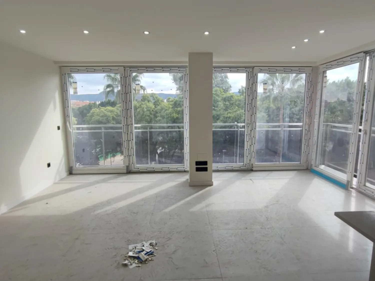 Sala d'estar de Pis de lloguer en  Murcia Capital amb Aire condicionat i Rentadora