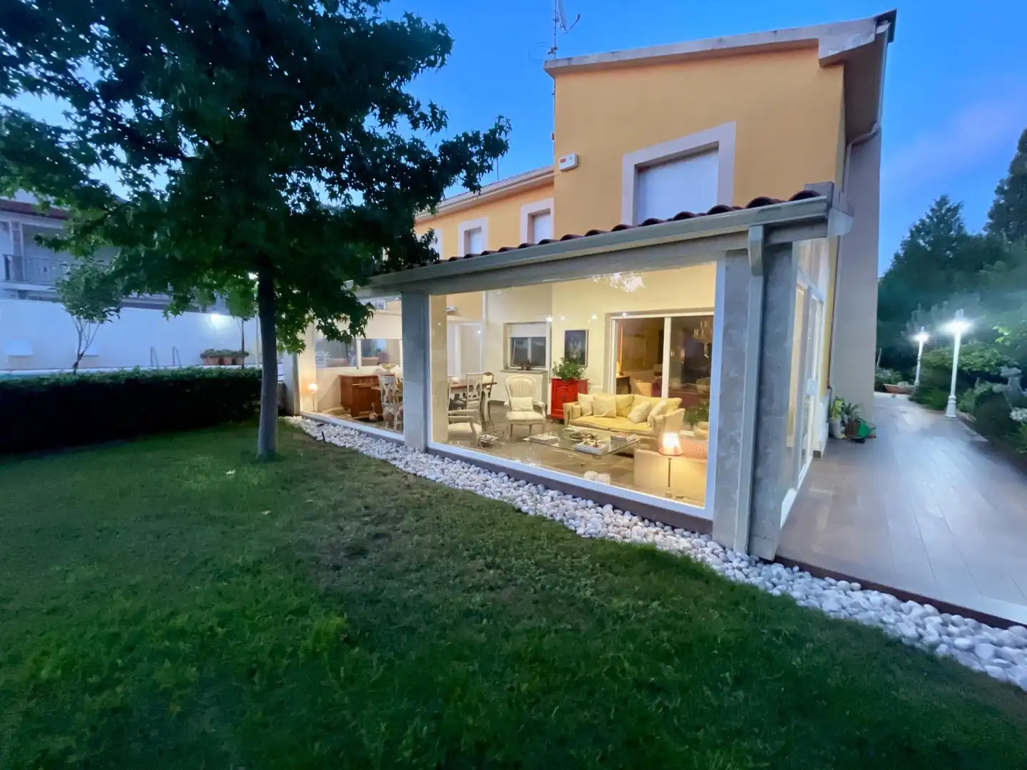 Terrassa de Casa o xalet en venda en Galindo y Perahuy amb Calefacció, Jardí privat i Terrassa