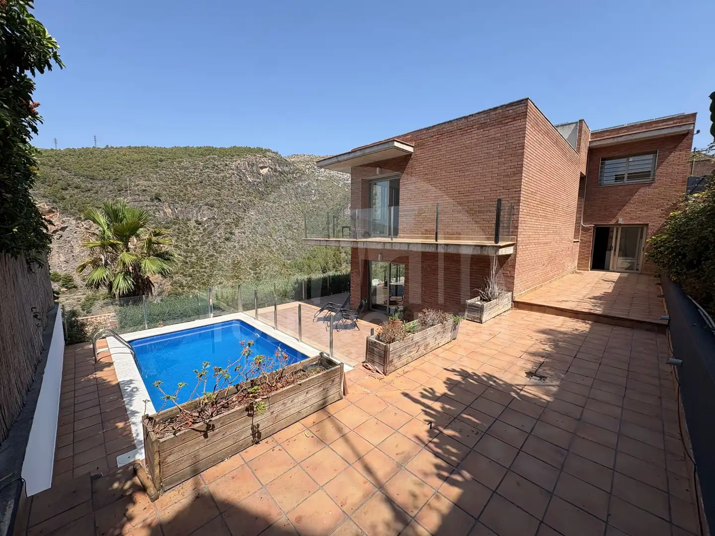 Swimming pool of Detached homes for sale in Castelldefels  with Air Conditioner, Heating and Terrace
