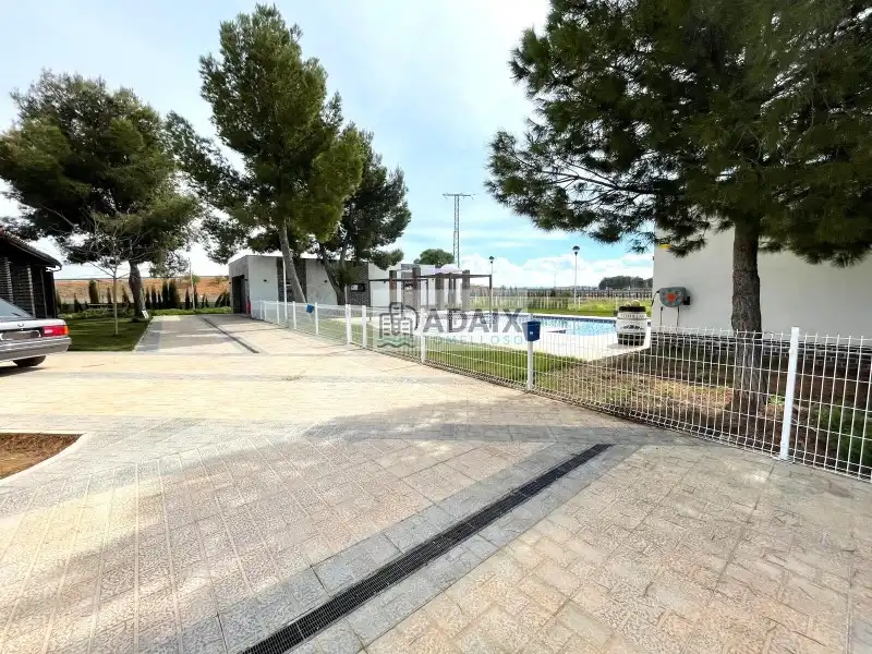 Houses for sale in Tomelloso  with Air Conditioner, Heating and Swimming Pool