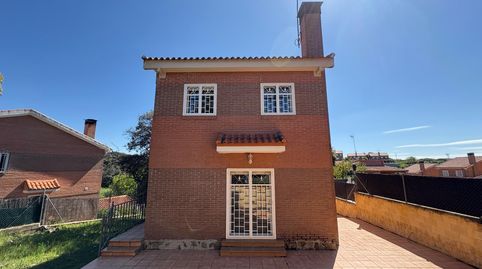 CHALET INDEPENDIENTE PARA ESTRENAR EN PIOZ !!!!!