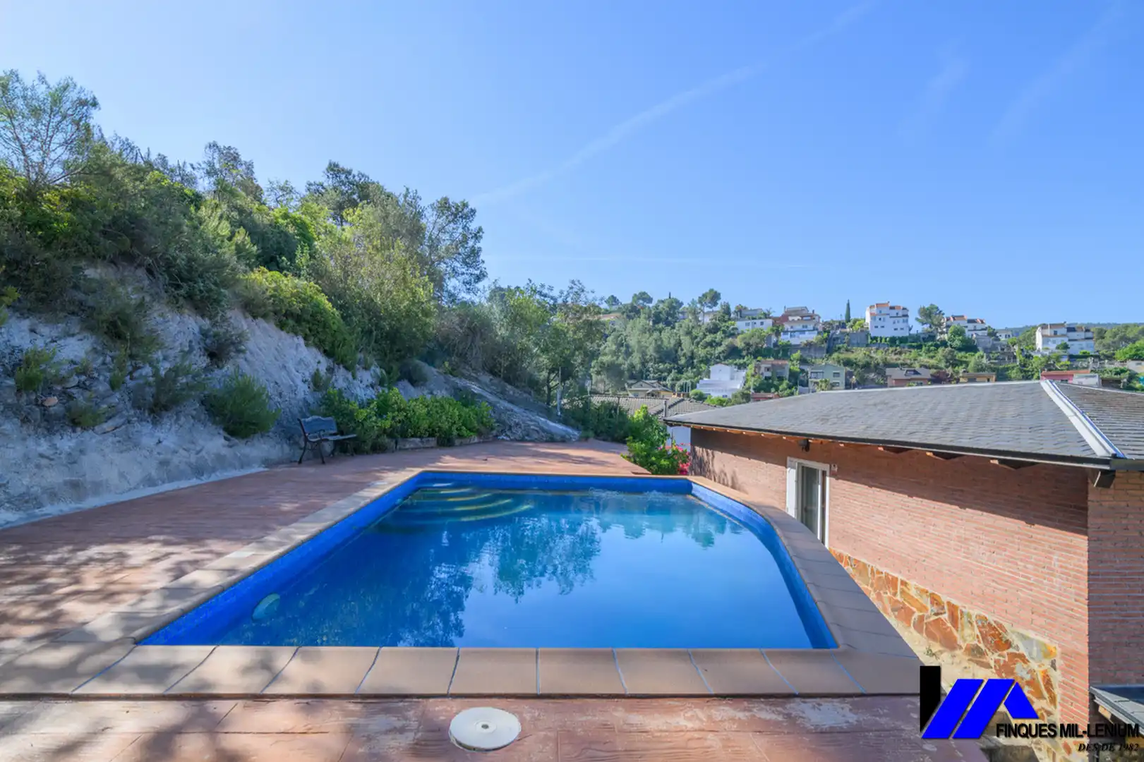 Piscina de Casa o chalet en venta en Vallirana con Aire acondicionado, Calefacción y Jardín privado