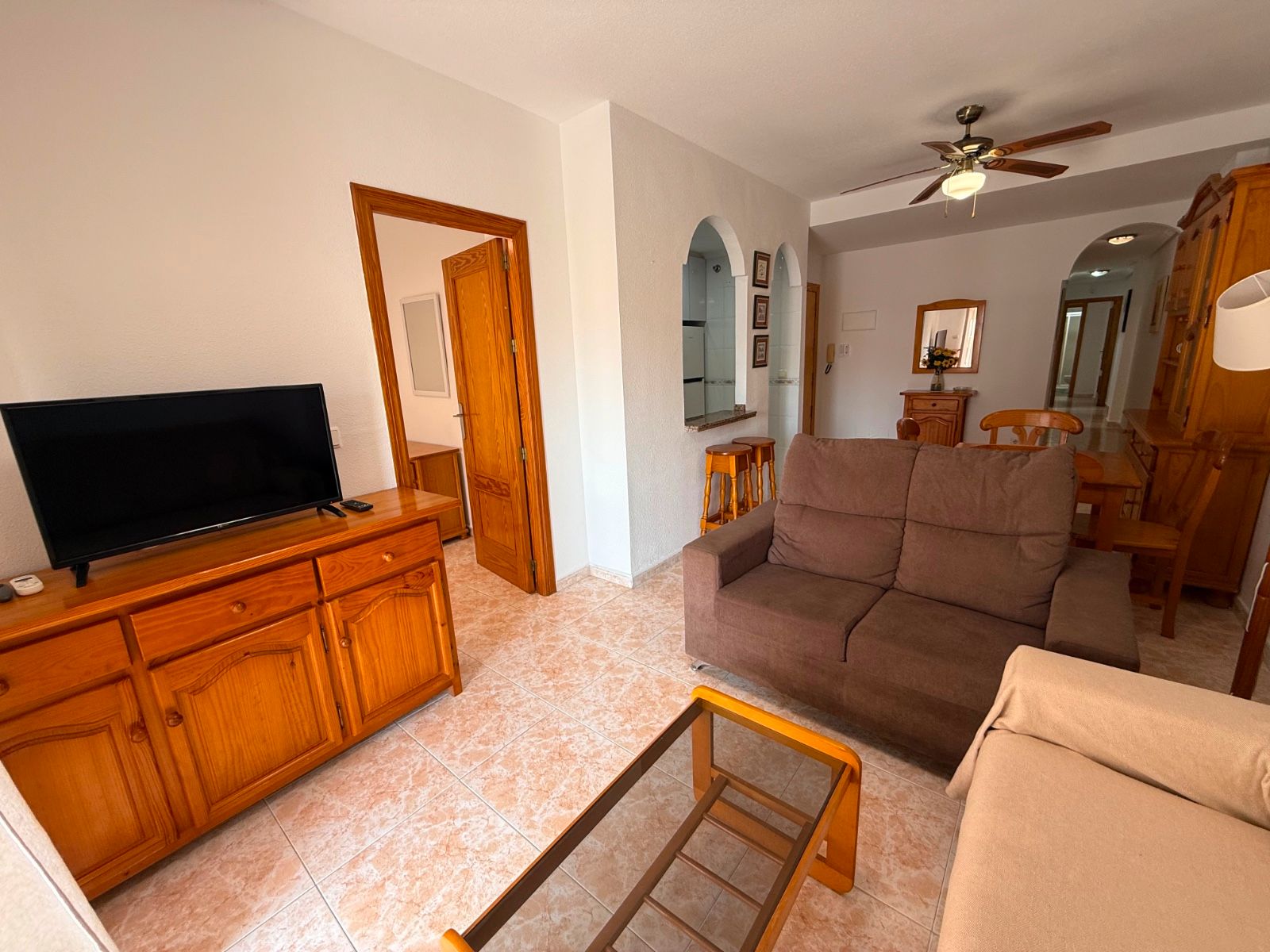 Living room of Flat to rent in Torrevieja  with Air Conditioner, Furnished and TV