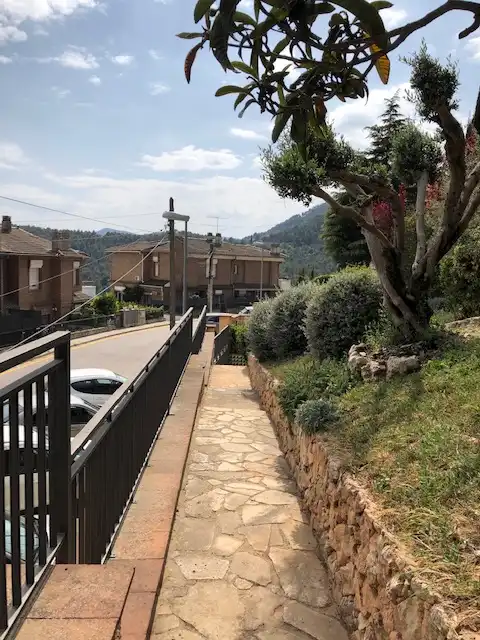 Vista exterior de Casa o xalet en venda en La Palma de Cervelló amb Aire condicionat, Calefacció i Jardí privat