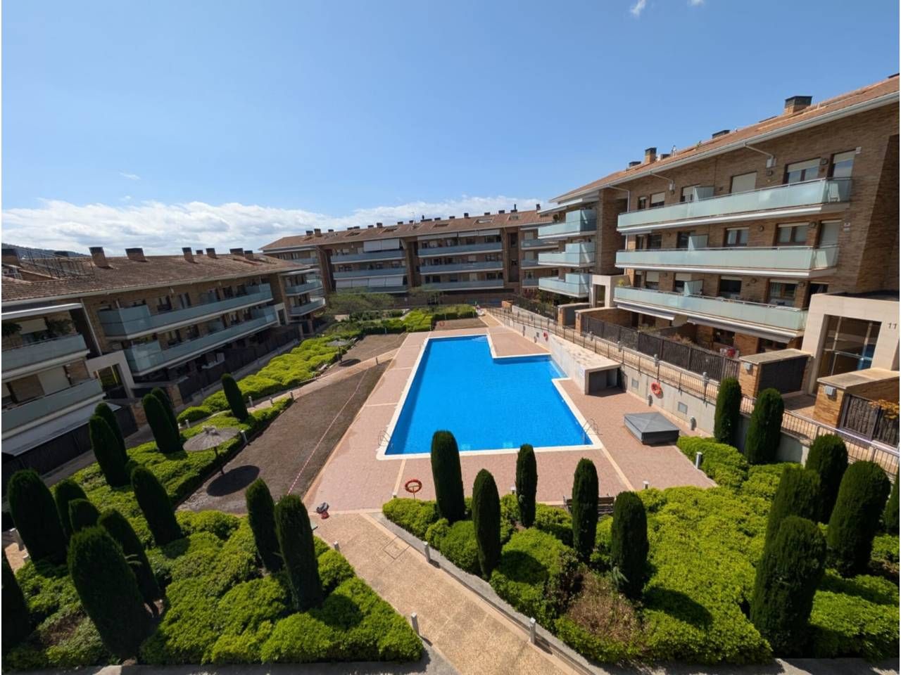 Swimming pool of Flat for sale in Sant Cugat del Vallès  with Air Conditioner, Heating and Parquet flooring