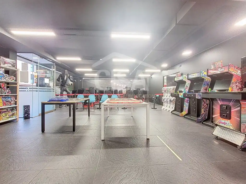 Locale commerciale in affitto a Carrer Isabelle Sandy, 2-4 2-4, imagen 17