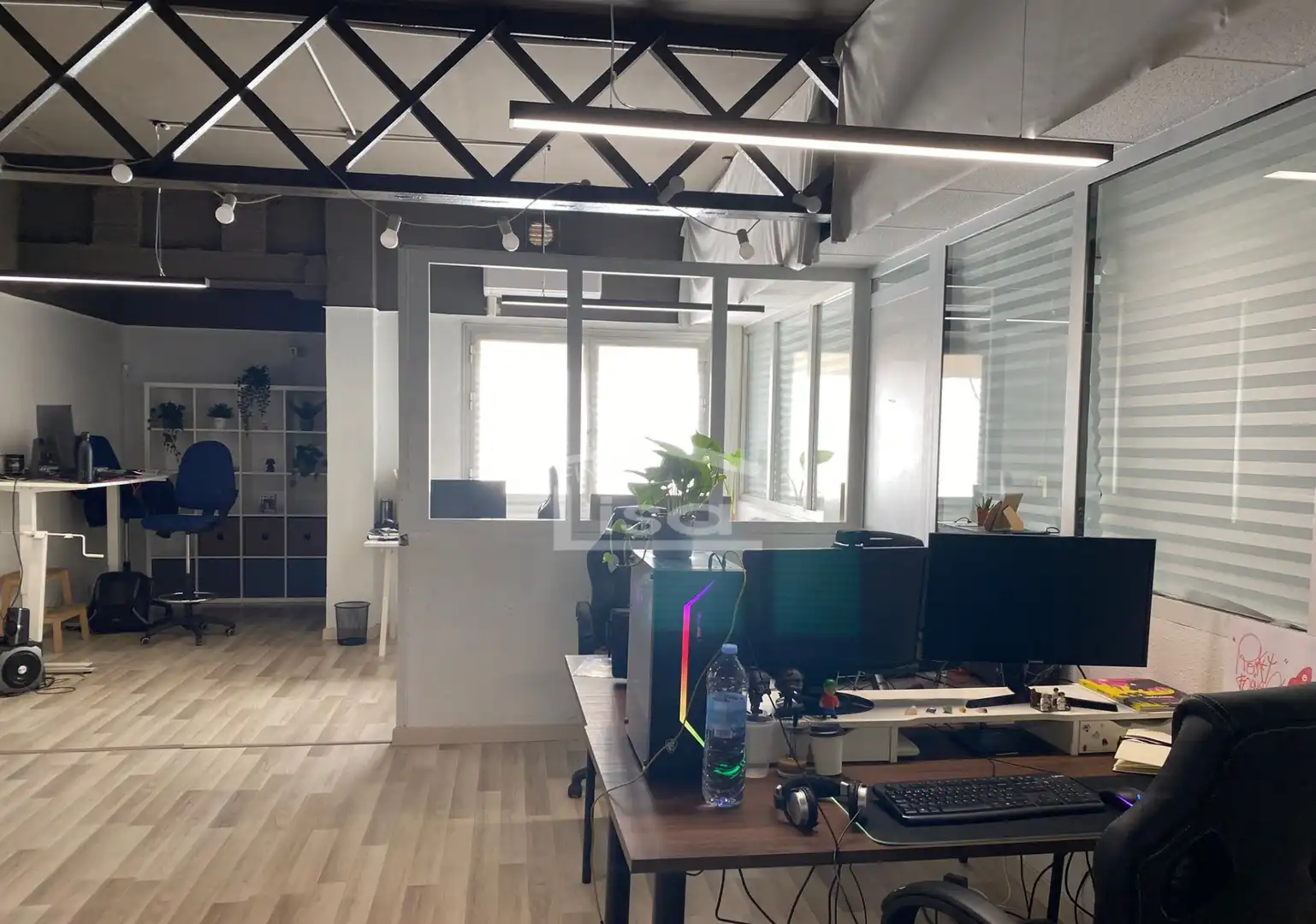 Commercial properties for sale in Barcelona  with Air Conditioner