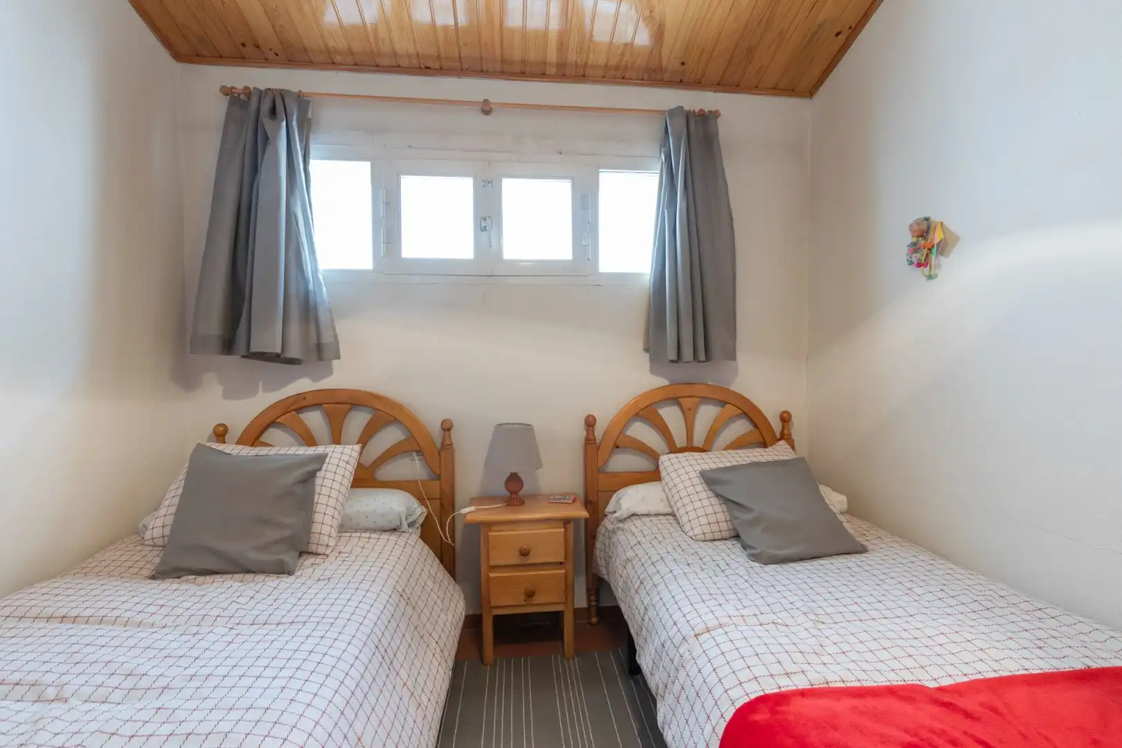 Habitación de Casa o chalet en venta en Sierra Nevada con Calefacción, Trastero y Amueblado