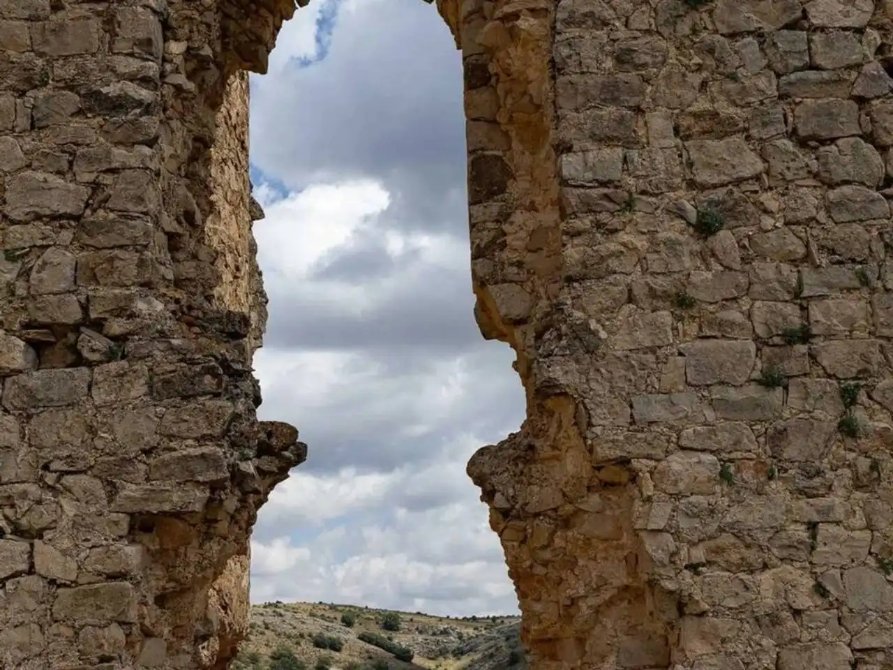 Außenansicht von Gebäude zum Verkauf in Sigüenza