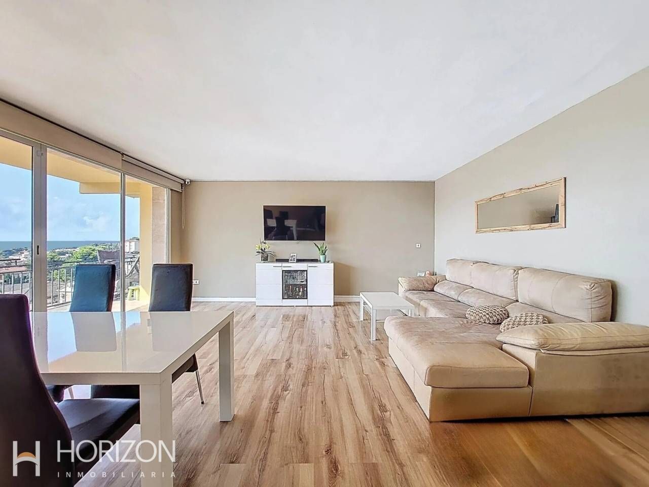Living room of House or chalet for sale in Calafell  with Air Conditioner, Heating and Parquet flooring