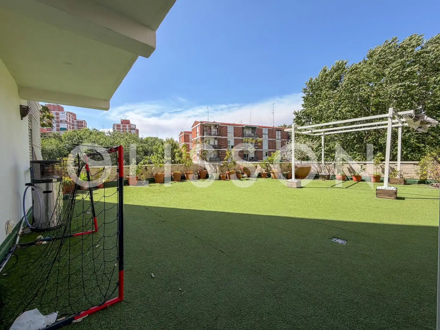 Piso con piscina en venta en Ciudad Lineal