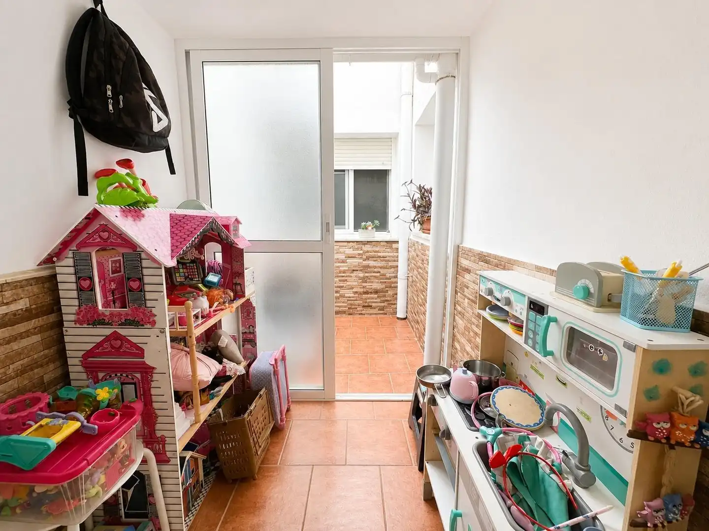 Kitchen of Ground floor for sale in Los Barrios  with Air Conditioner and Furnished