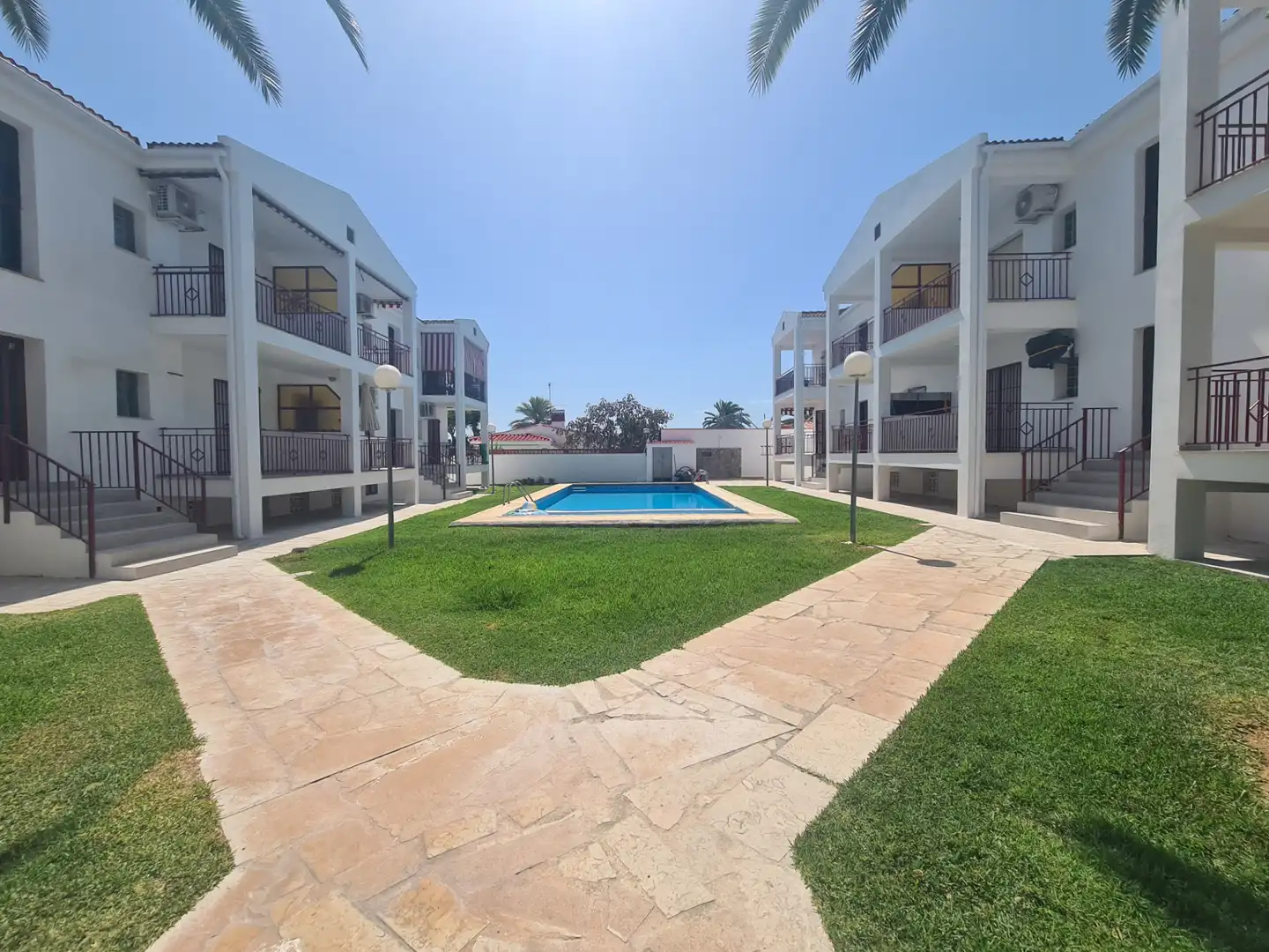 Piscina de Apartament en venda en Vinaròs amb Terrassa, Traster i Moblat