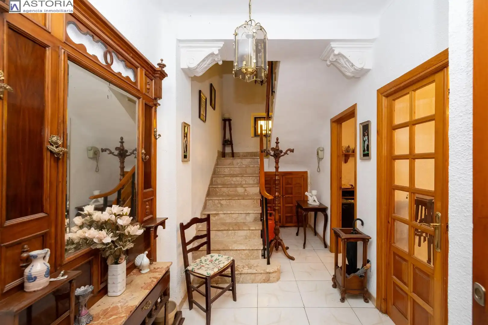 Casa con terraza en venta en Calle Calle Cristóbal Colón 8, imagen 6