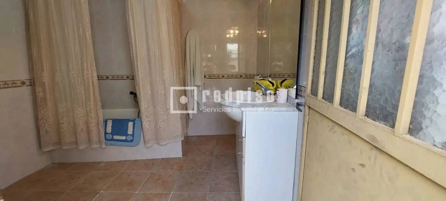 Baño de Casa o chalet en venta en Cebolla con Calefacción, Terraza y Trastero