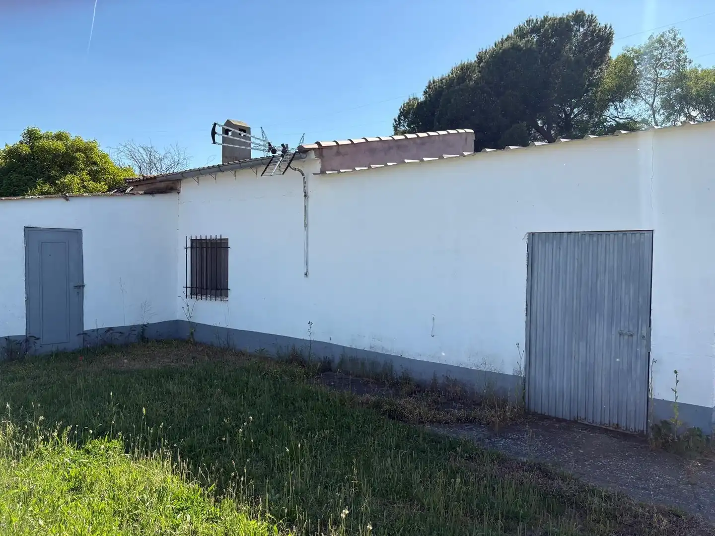 Vista exterior de Finca rústica en venda en Urbanización Siglo XXI - Carretera de Villalpando
