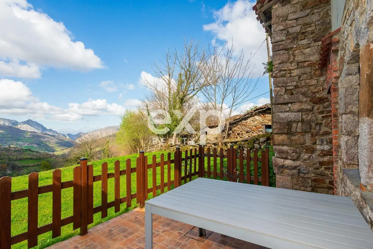 Terraza de Finca rústica en venta en Riosa con Calefacción, Jardín privado y Parquet