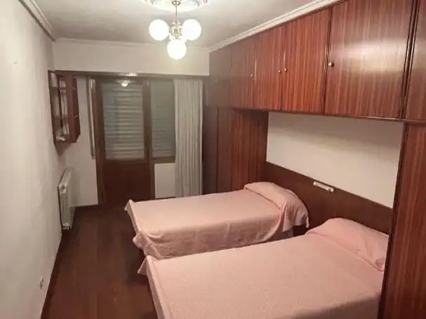 Dormitori de Pis en venda en Bilbao  amb Terrassa i Balcó