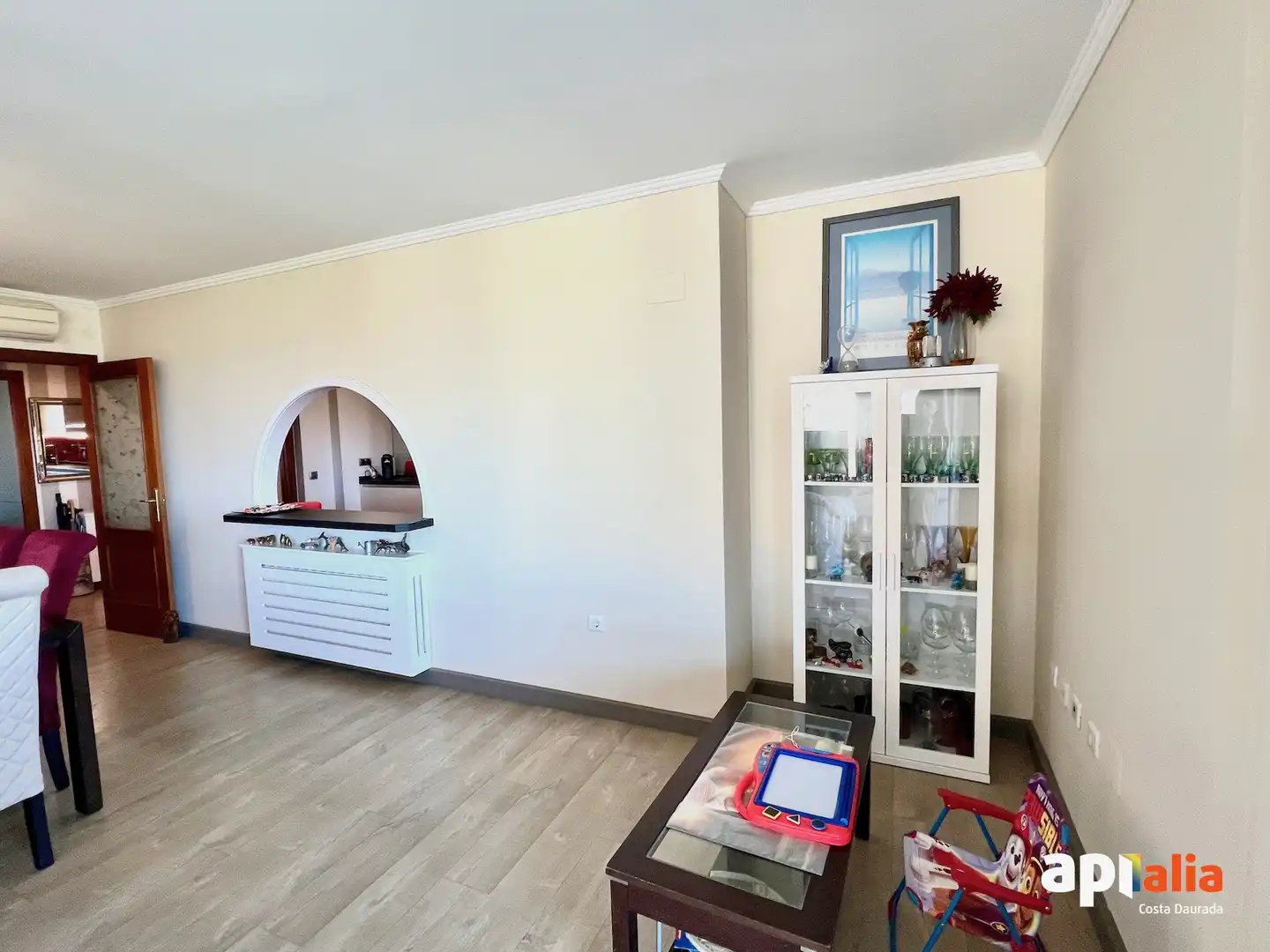 Sala de estar de Piso en venta en Salou con Calefacción, Piscina y Horno