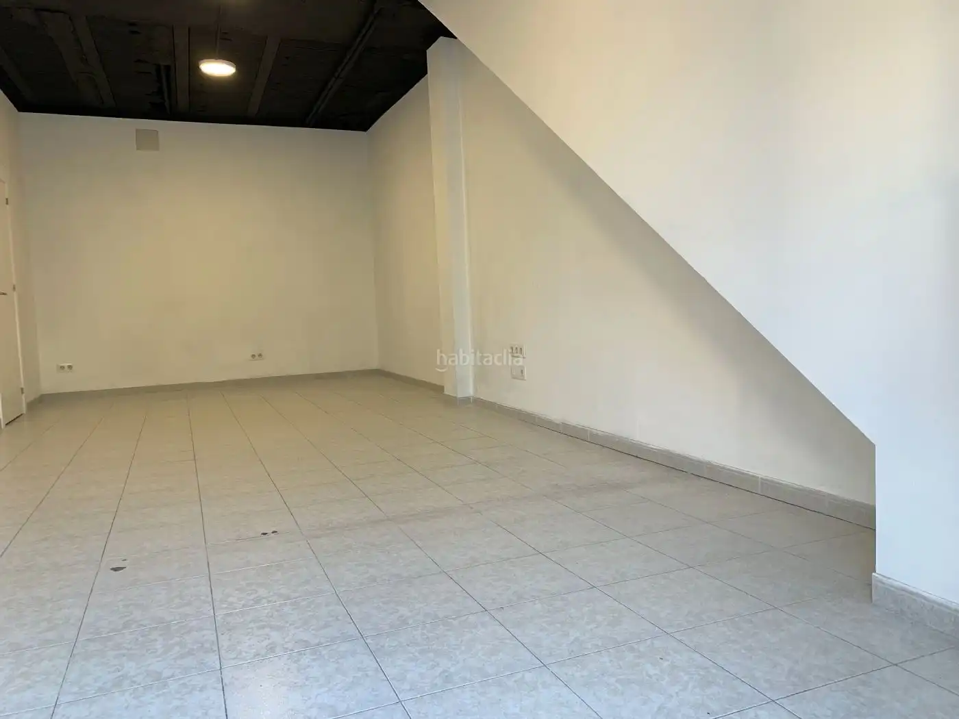 Gewerbefläche zum Verkauf in Carrer de l'Esport 23, imagen 3