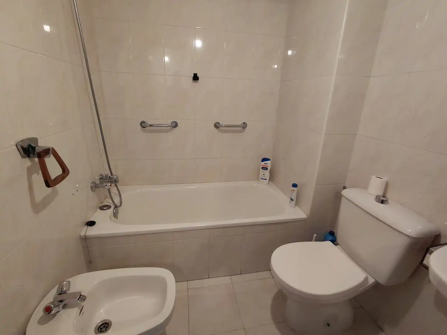 Baño de Ático en venta en Vilagarcía de Arousa con Calefacción, Parquet y Terraza