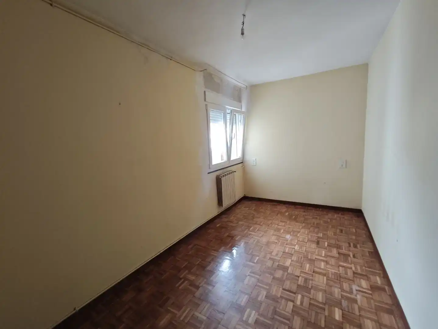 Dormitori de Apartament en venda en Guardo amb Parquet i Traster