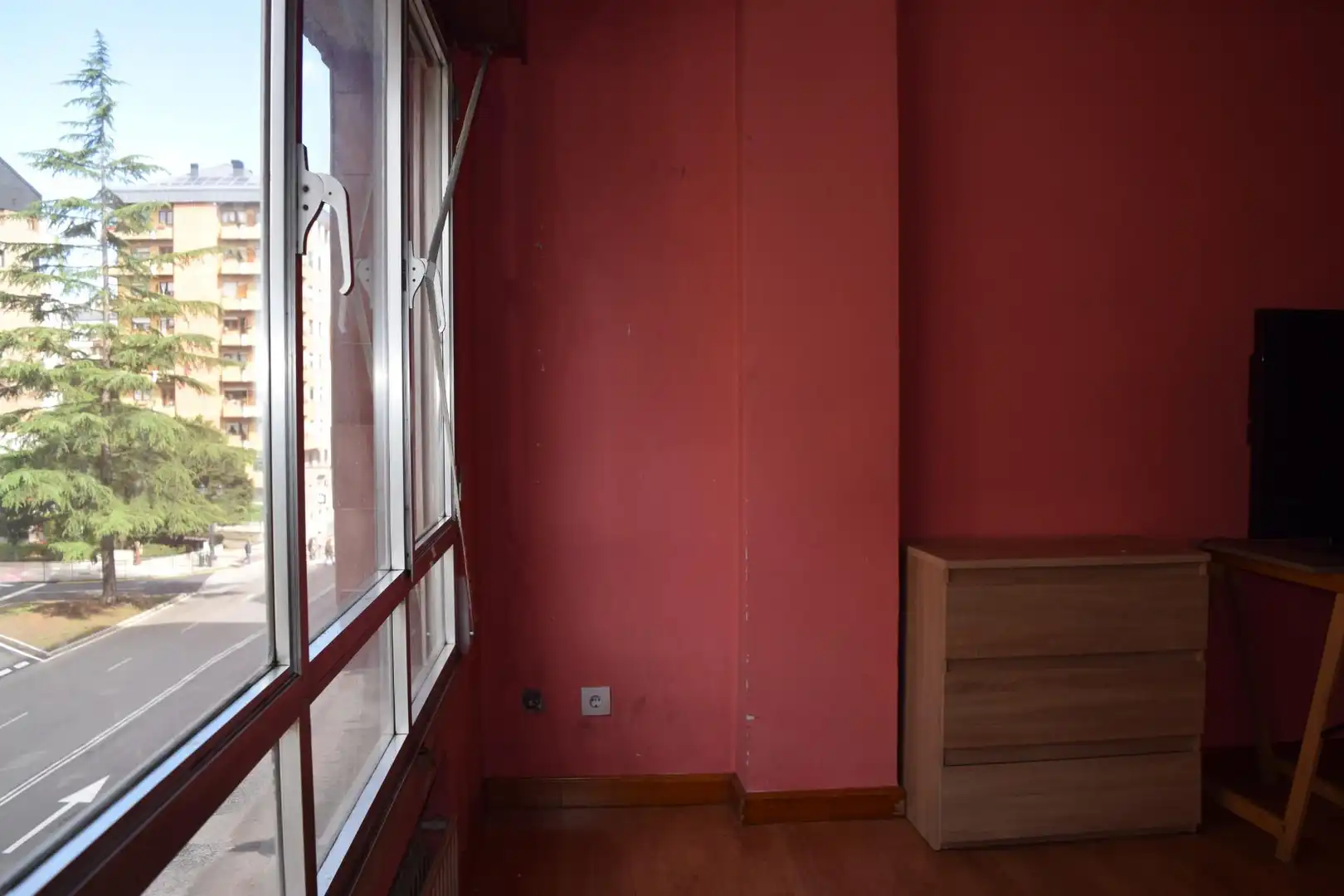 Dormitori de Pis en venda en Oviedo  amb Calefacció, Parquet i Traster