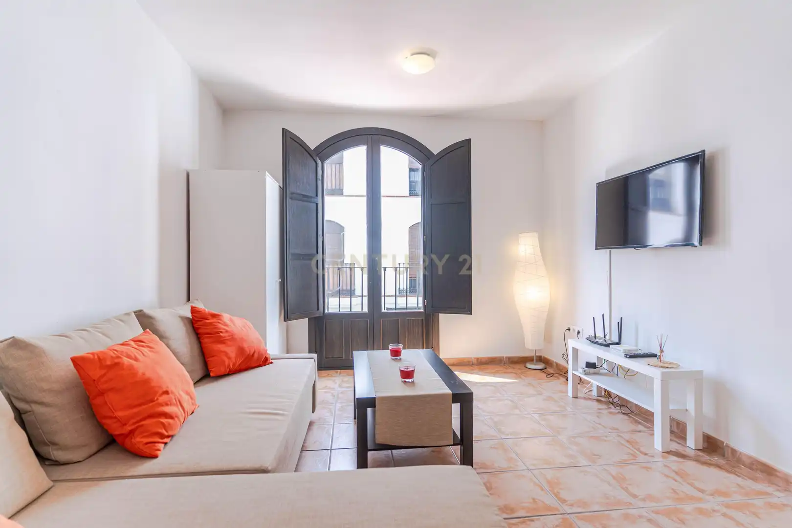 Sala d'estar de Apartament en venda en Vélez de Benaudalla amb Aire condicionat i Piscina comunitària