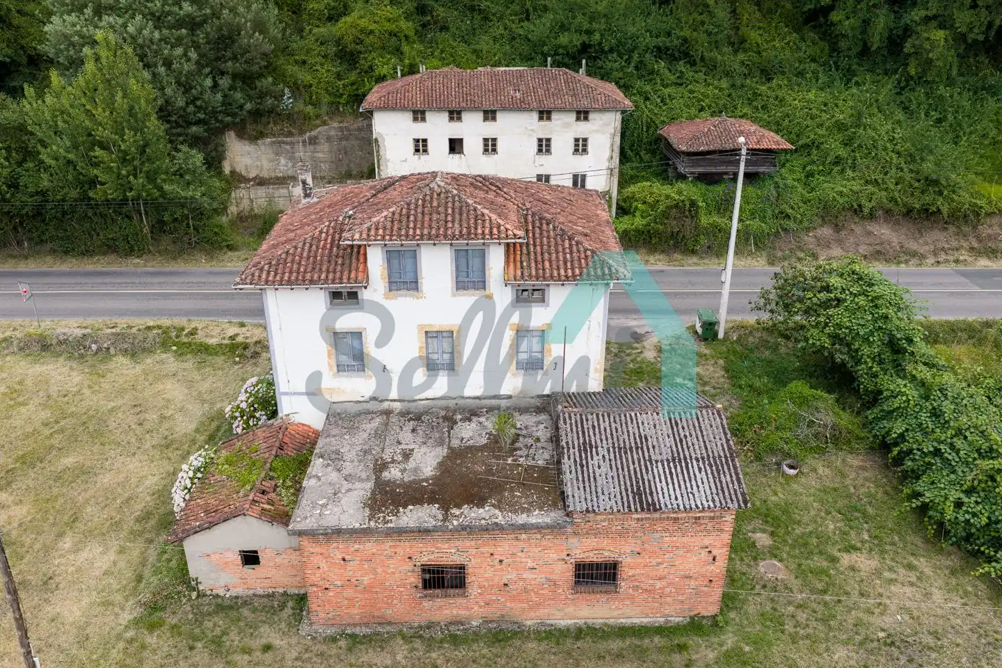Vista exterior de Casa o chalet en venta en Salas con Calefacción, Jardín privado y Parquet