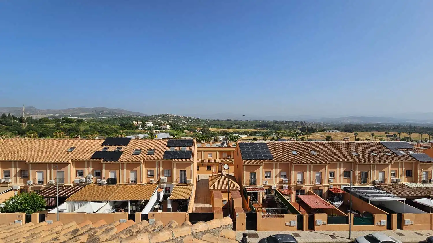 Vista exterior de Dúplex en venda en Alhaurín de la Torre amb Aire condicionat, Calefacció i Piscina