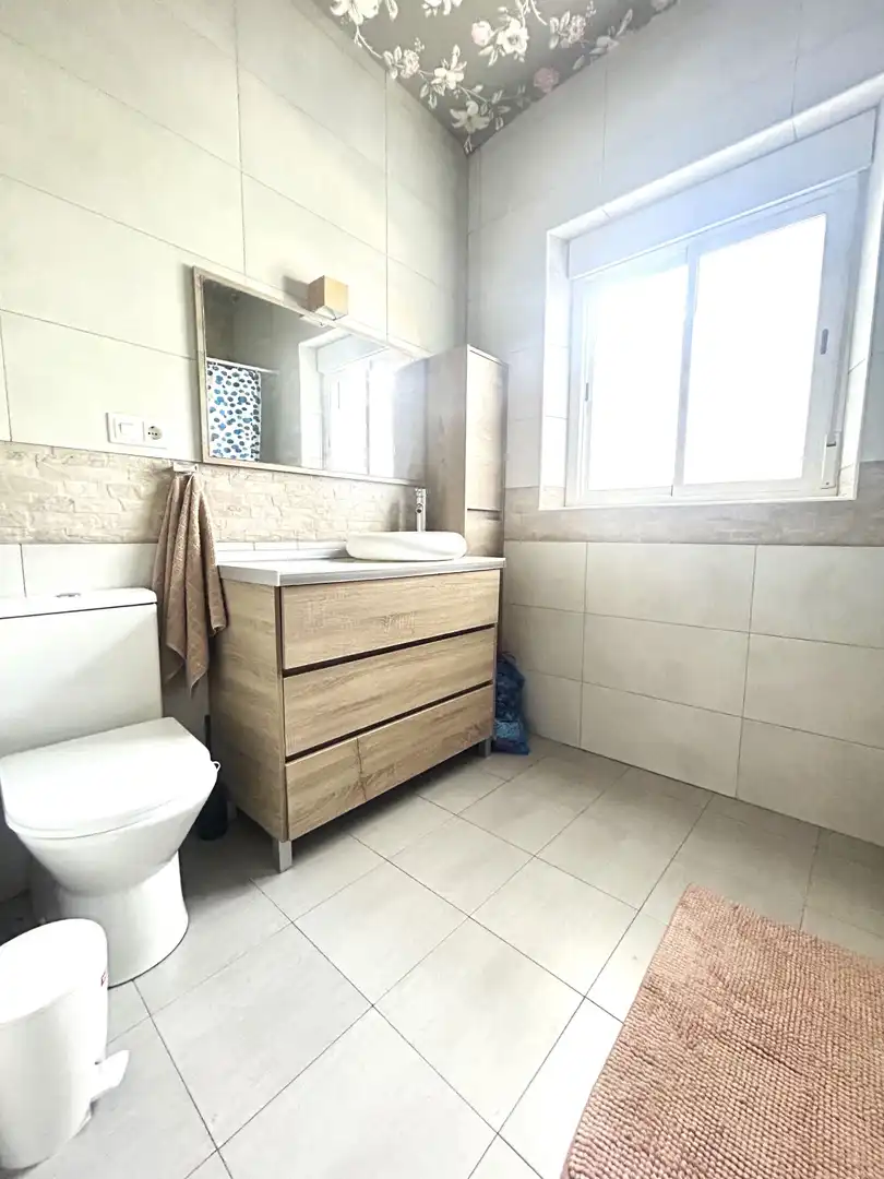 Baño de Casa o chalet de alquiler en Tudela de Duero con Calefacción, Jardín privado y Amueblado
