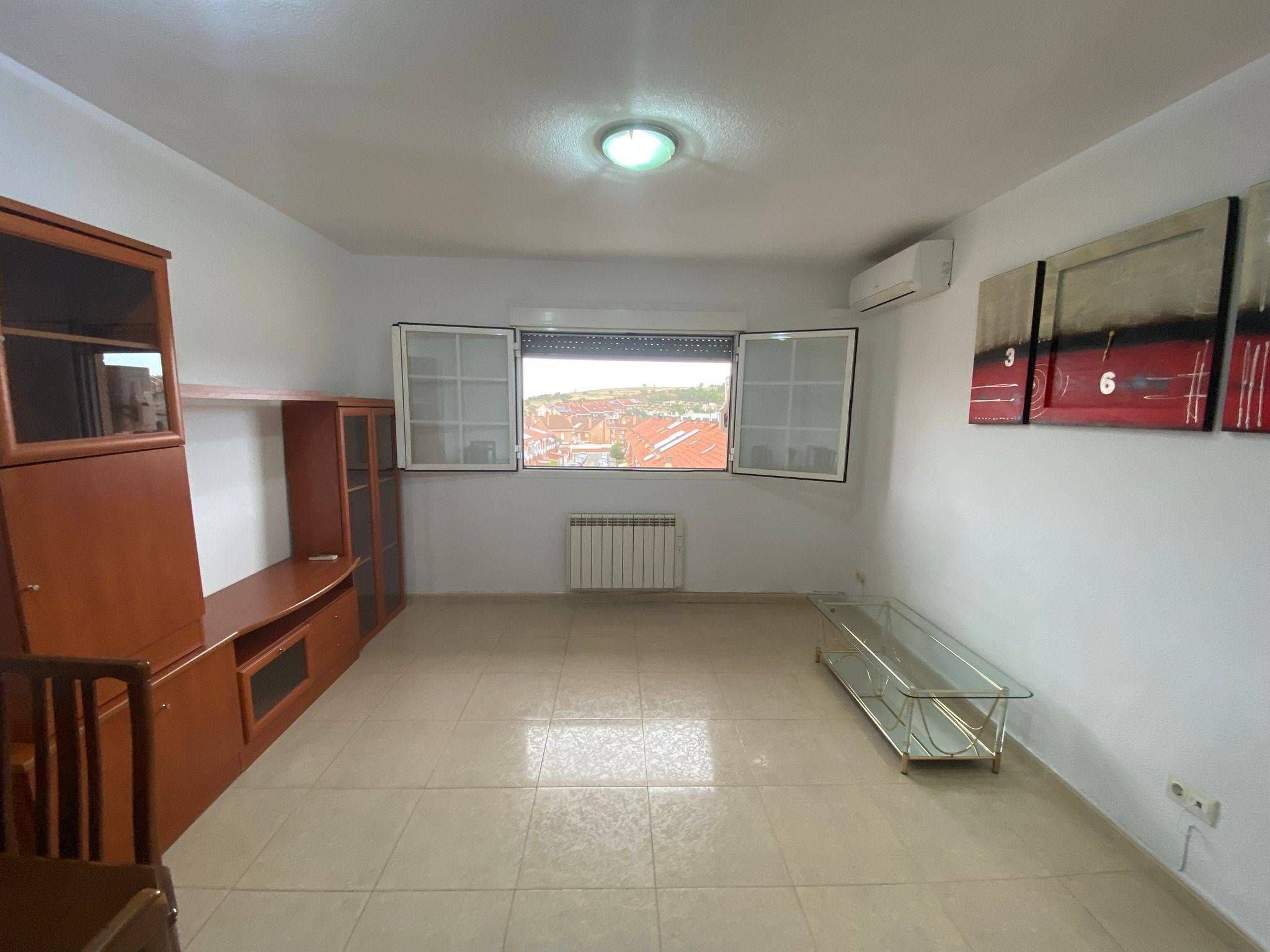 Living room of Flat for sale in Campo Real  with Air Conditioner and Storage room