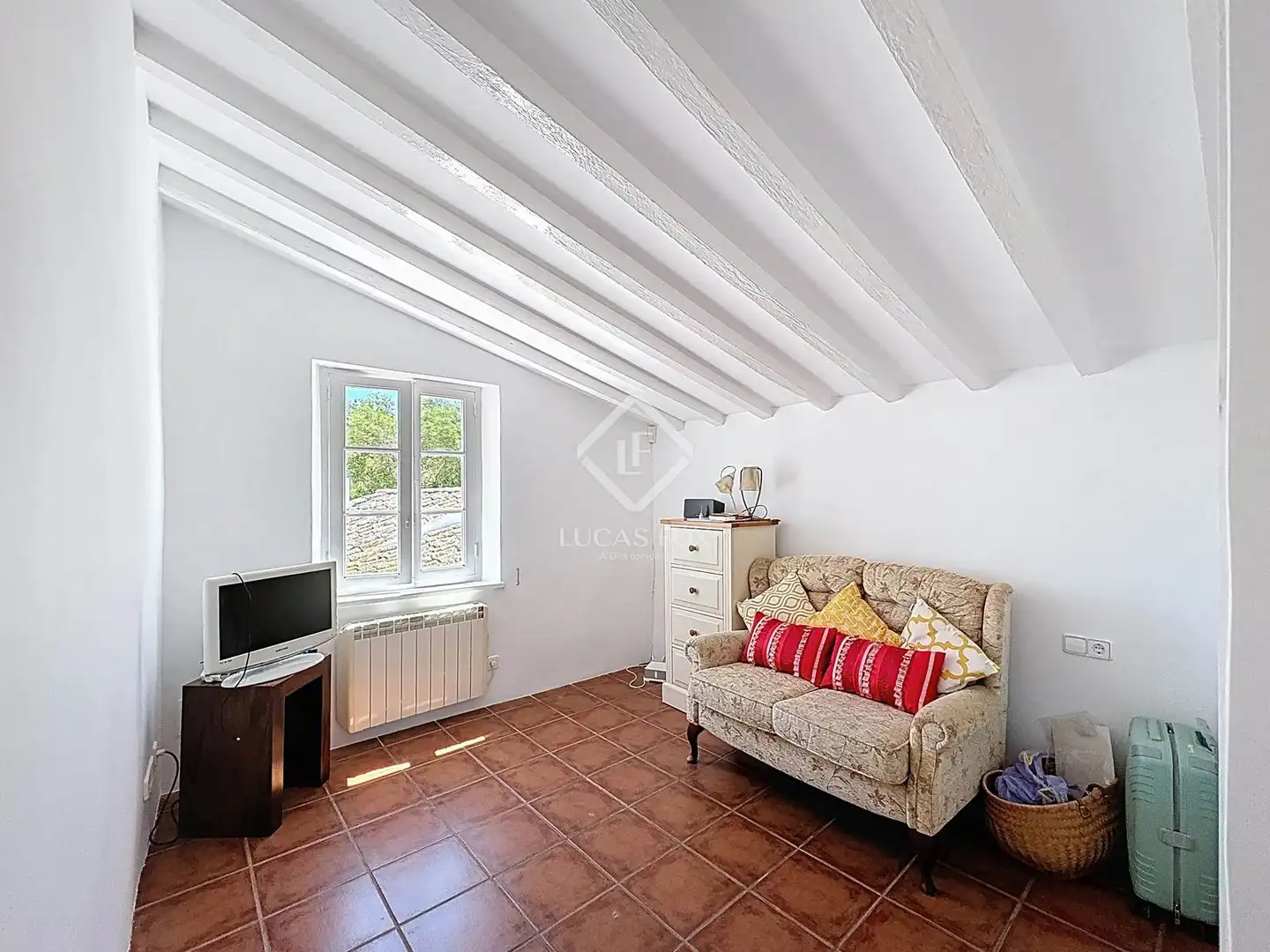 Sala de estar de Finca rústica en venta en Es Castell con Aire acondicionado, Calefacción y Jardín privado