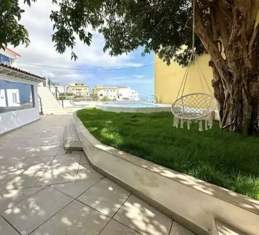 Terrassa de Casa o xalet en venda en Adeje amb Jardí privat, Terrassa i Piscina
