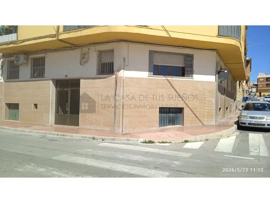 Vista exterior de Local en venta en Sax