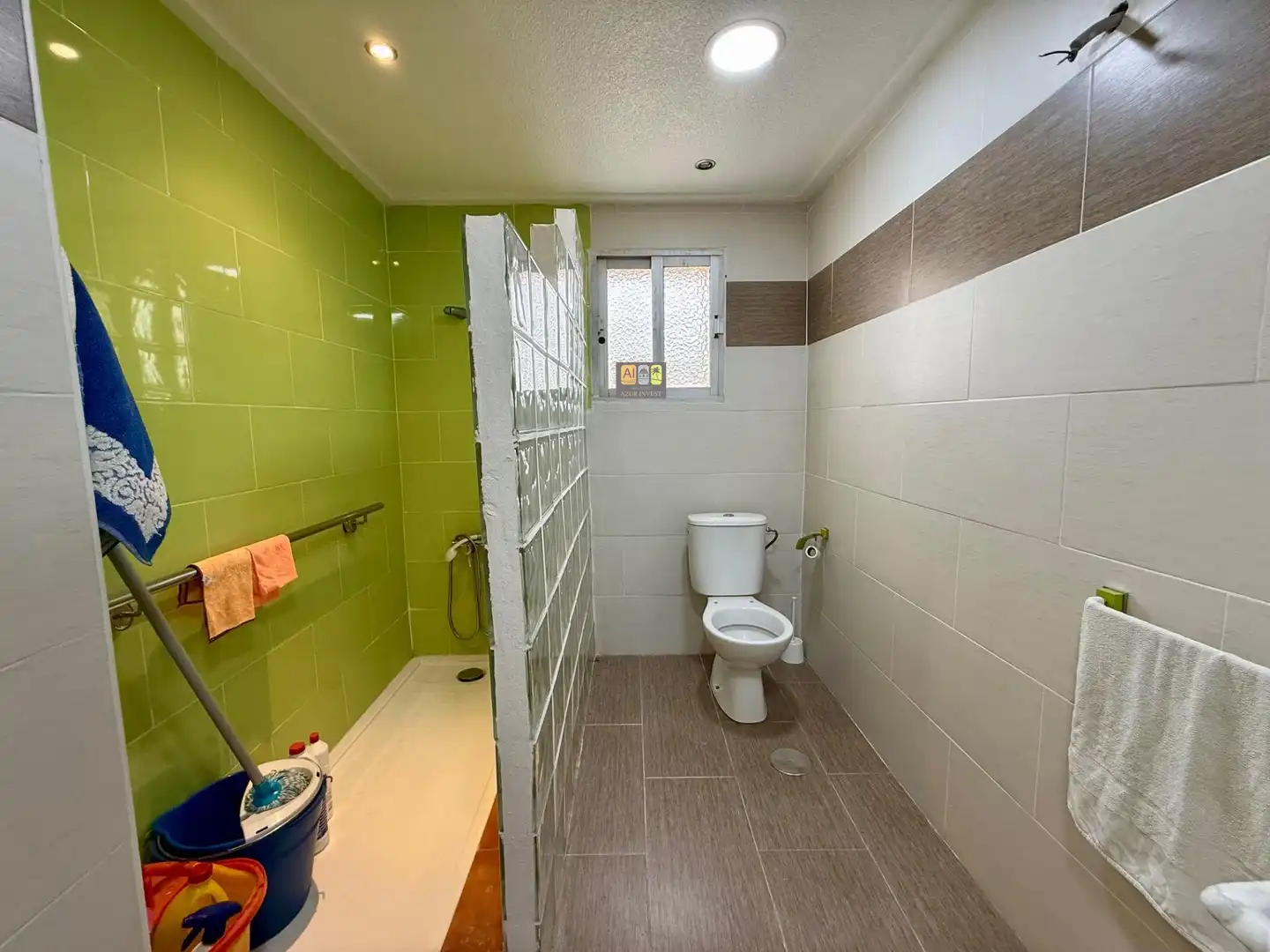 Bathroom of Apartments for sale in Benidorm  with Terrace and Furnished