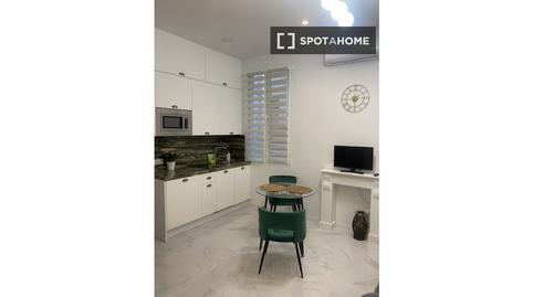 Photo 3 of Study to share in Pacífico, Madrid